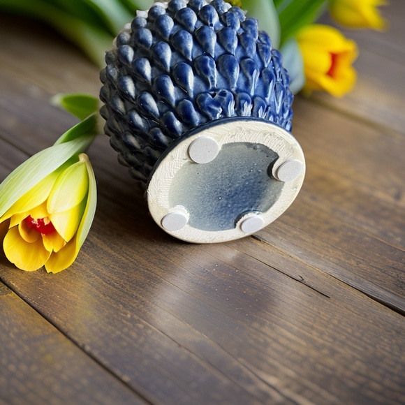Blue And White Pinecone Ombre Ceramic Planter / Vase - Picture 3 of 5